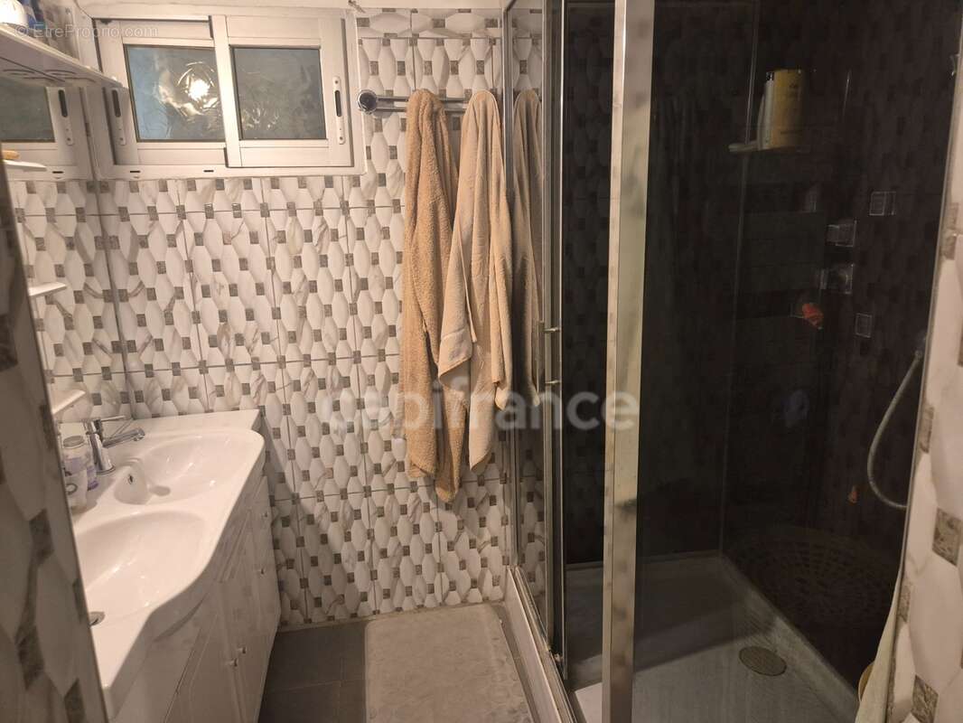 Maison à vendre 10 pièces proche de Saint Cezaire de Gauzignan - photo 7