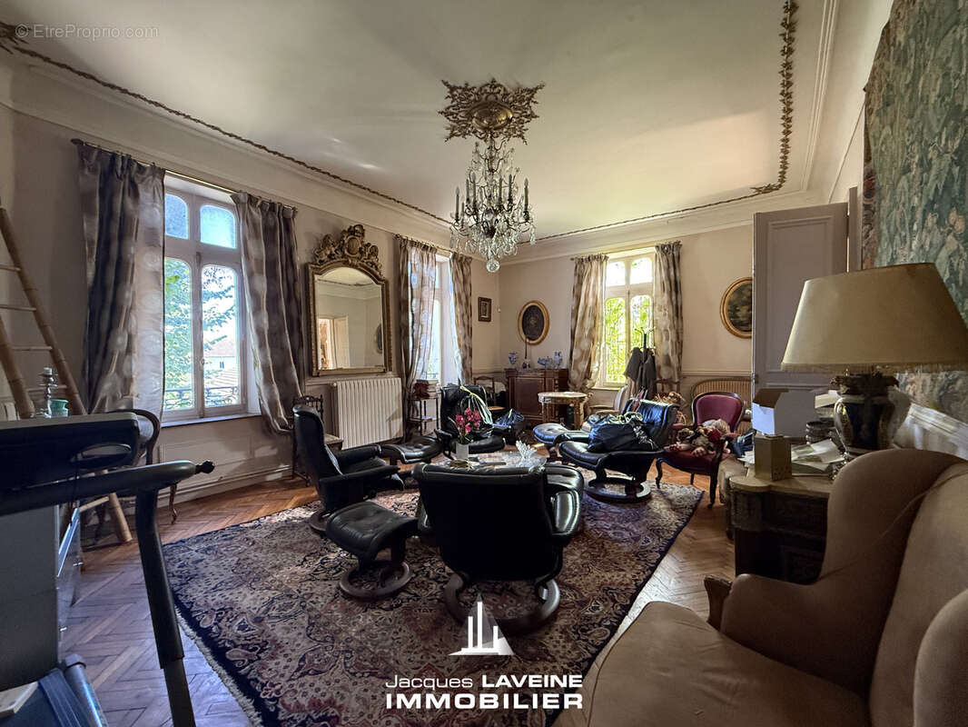 Maison à PAGNY-SUR-MOSELLE