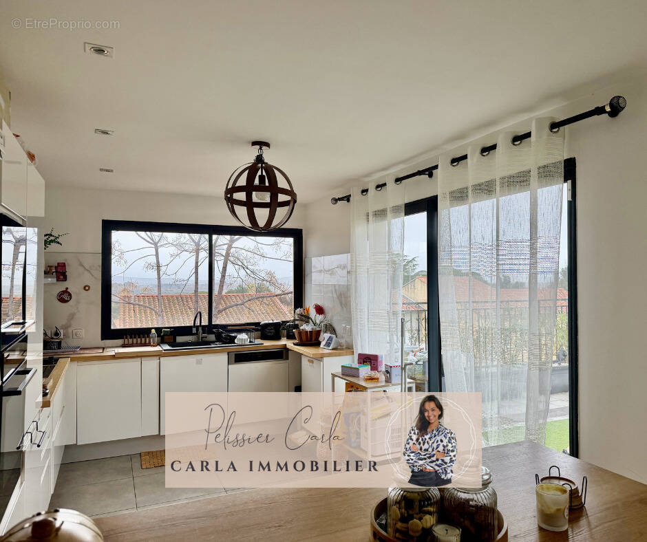 Maison à COURNONSEC