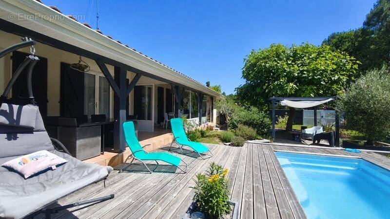 Maison à MIOS