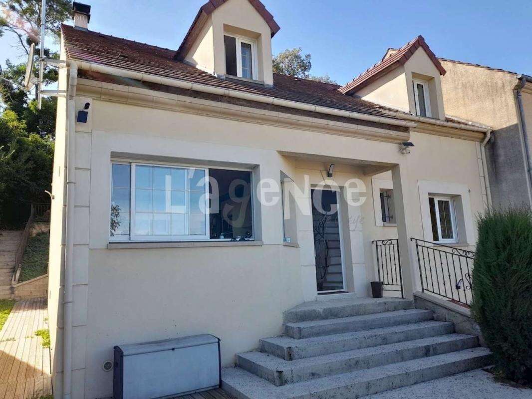 Maison à PRECY-SUR-MARNE