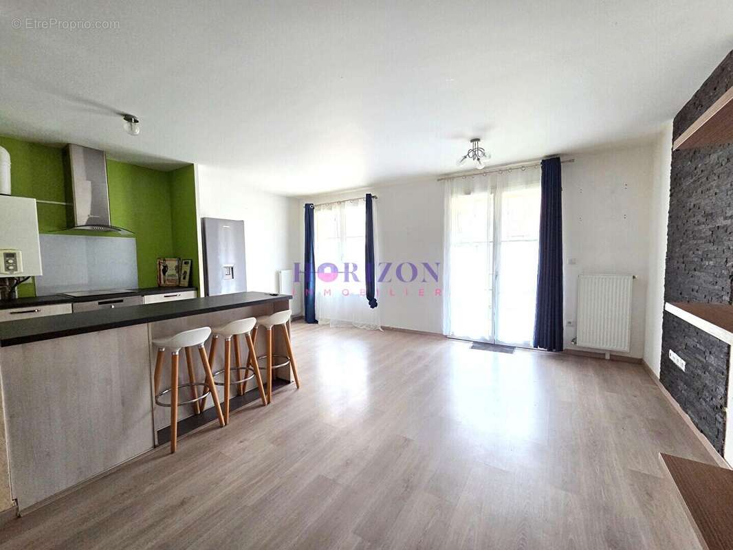 Appartement à LA CHAPELLE-EN-SERVAL