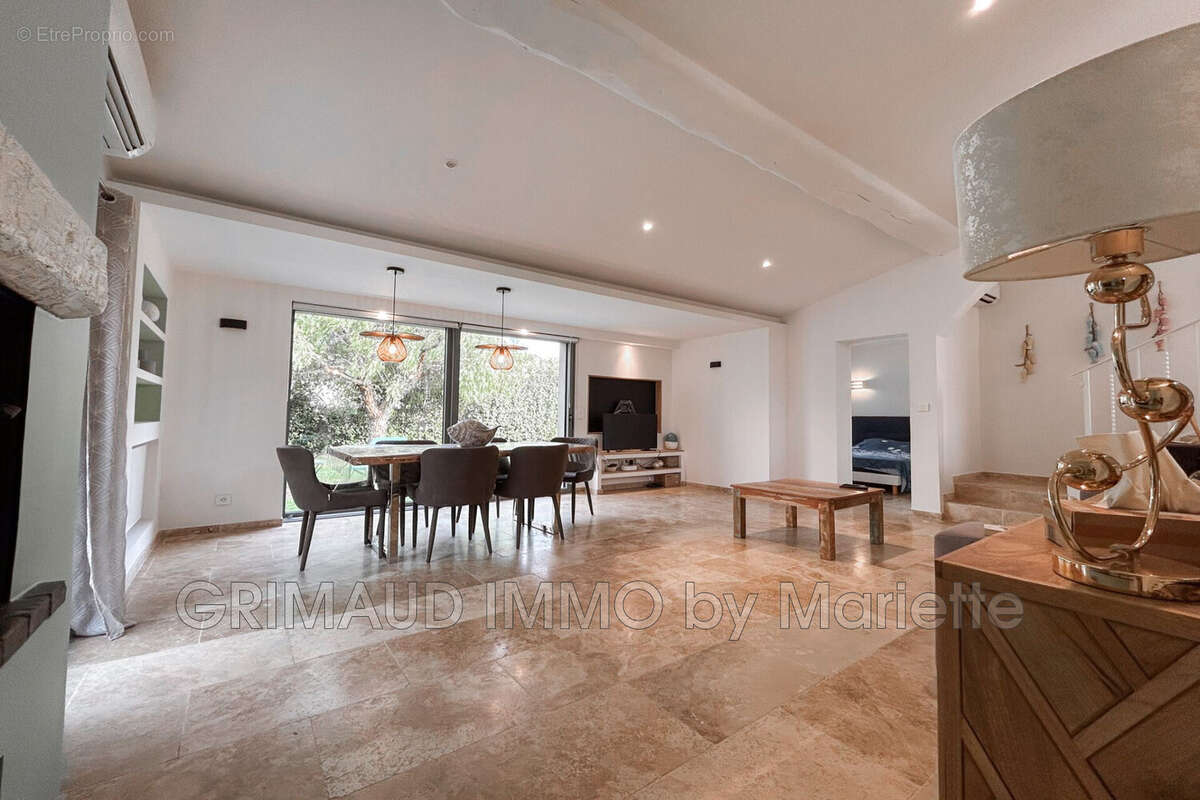 Maison à Plan-De-La-Tour  - photo 9