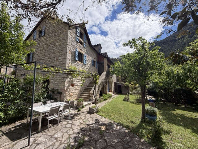 Maison à SAINTE-ENIMIE