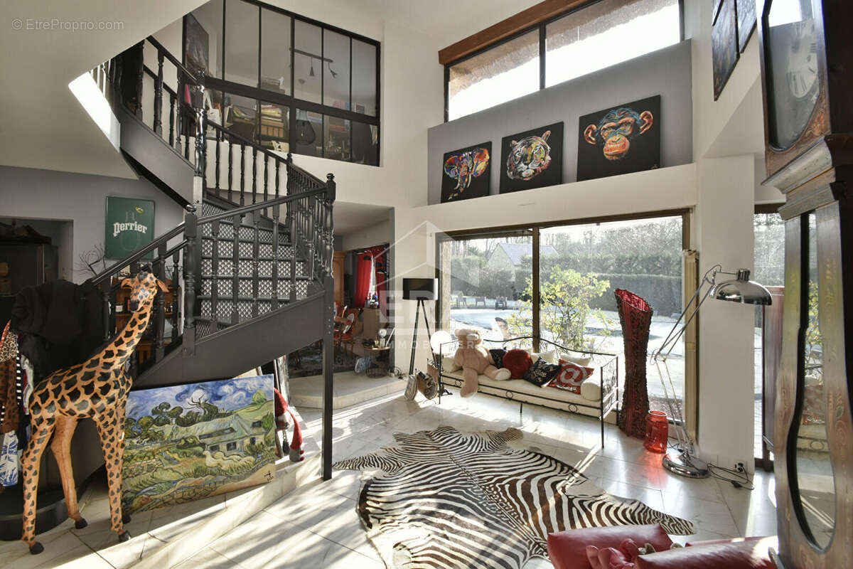 Maison à SAINT-REMY-L'HONORE