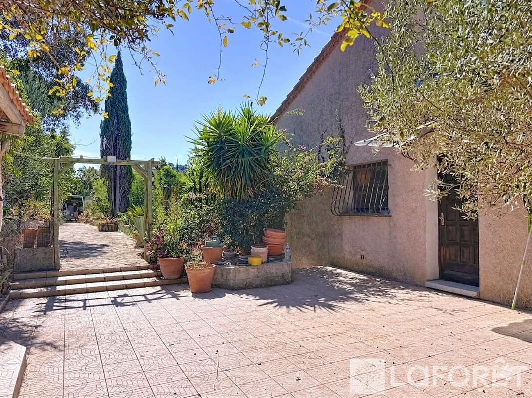 Maison à HYERES