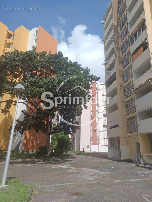 Appartement à POINTE-A-PITRE
