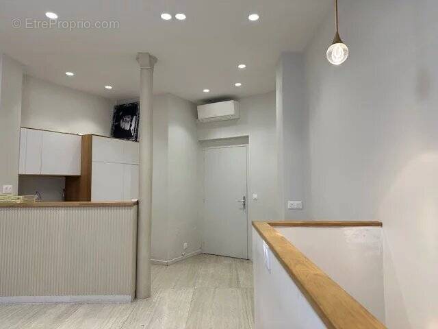 Commerce à PARIS-16E