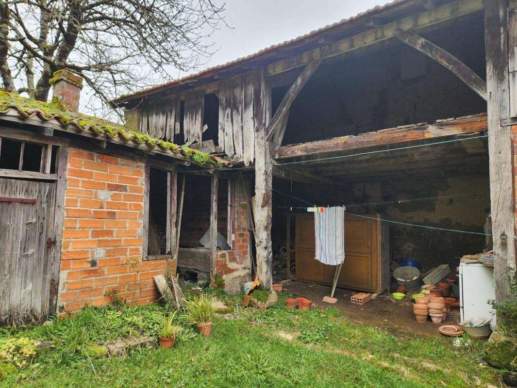 Maison à BRILLAC