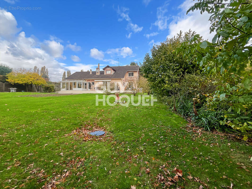 Maison à FONTENAY-TRESIGNY