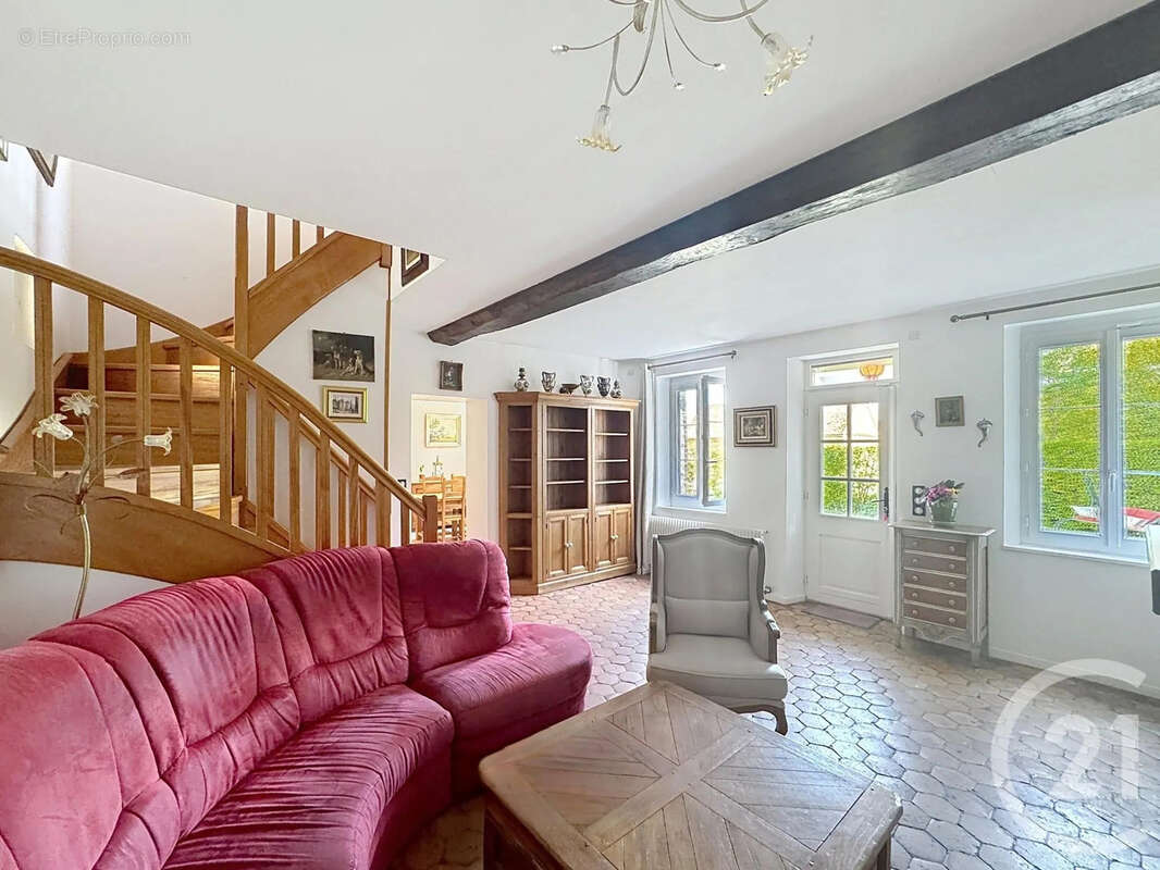 Maison à NAILLY