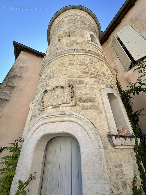 Maison à SAINT-JEAN-D'ANGELY