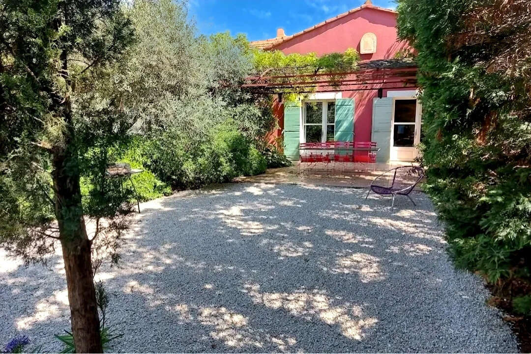 Demeure de prestige ARLES 800 m2 - photo 4