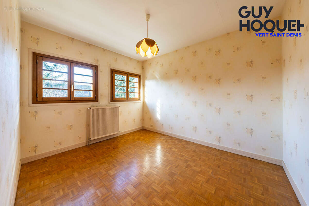 Maison à VERT-SAINT-DENIS