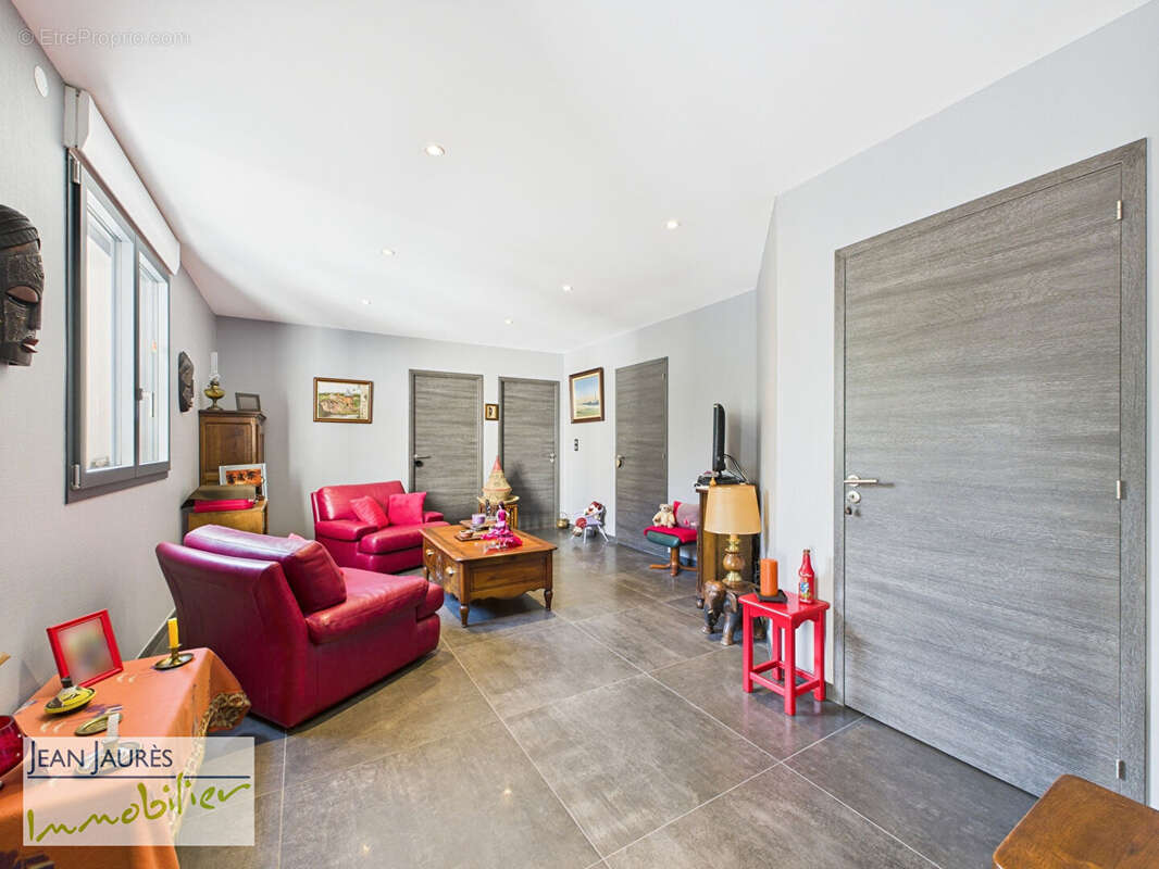 Maison à SAINTE-SAVINE