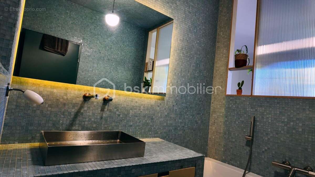 Appartement à FORCALQUIER