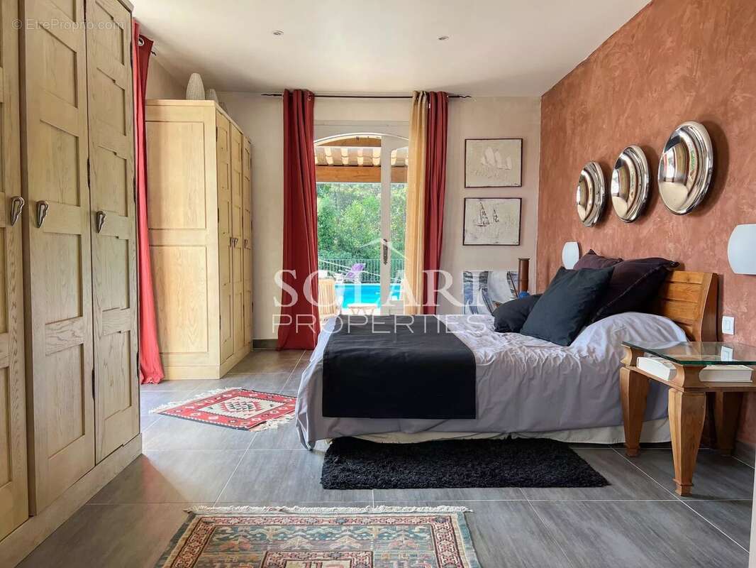 Maison à THEOULE-SUR-MER