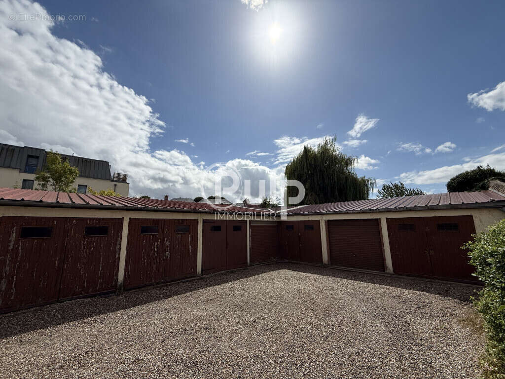 Parking à ABBEVILLE