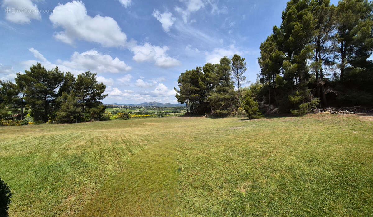 Maison à SAINT-PIERRE-DE-VASSOLS