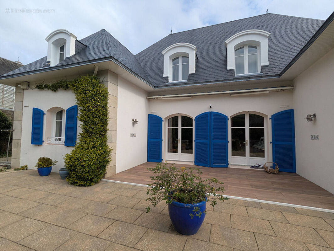 Maison à LAMPAUL-GUIMILIAU