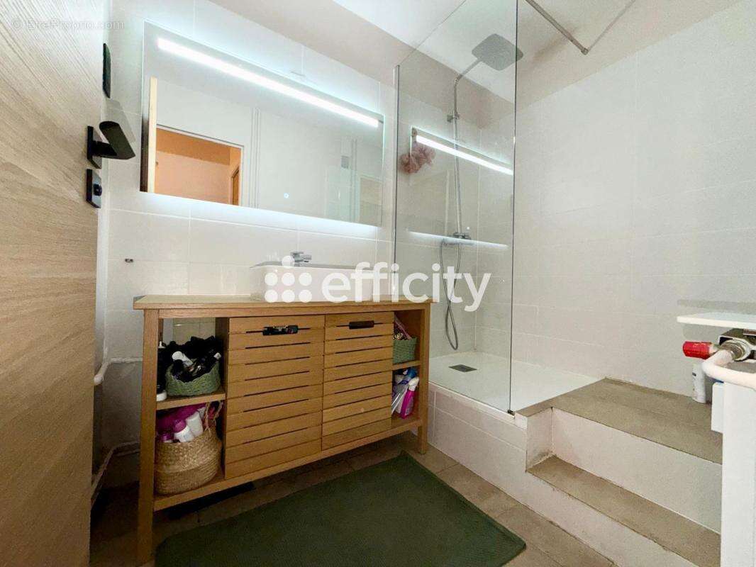 Appartement à MARSEILLE-12E