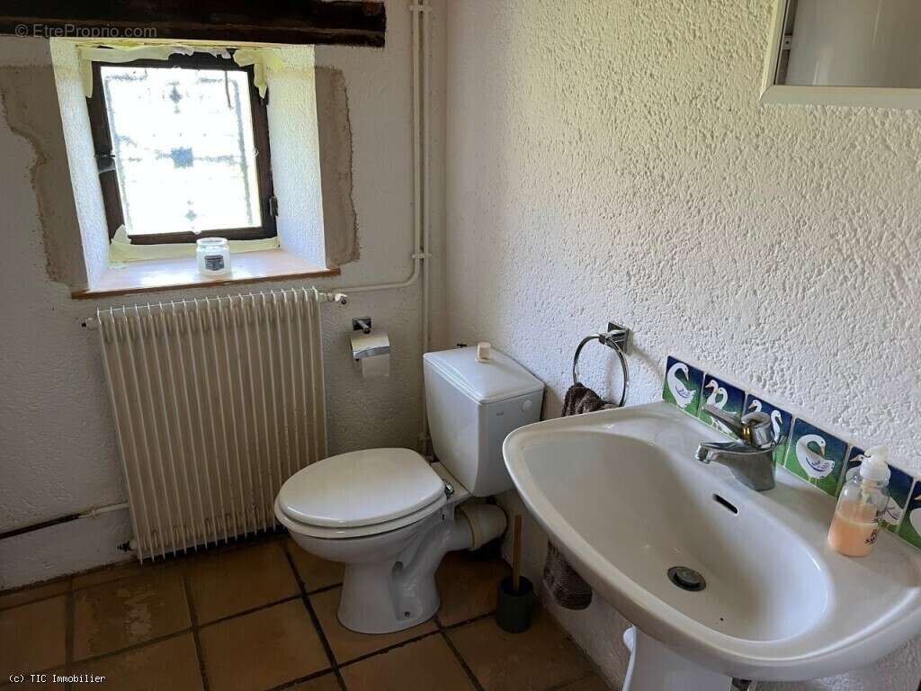 Maison à CHAMPAGNE-MOUTON