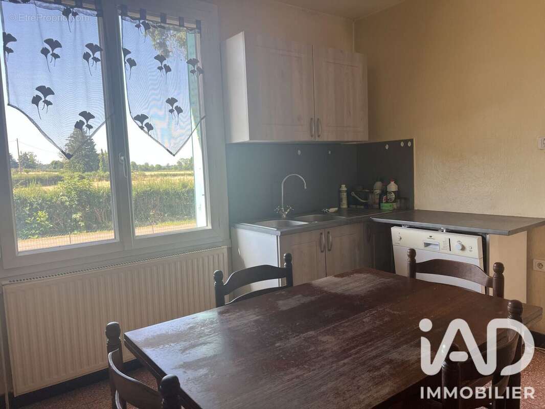 Photo 4 - Maison à MONTCEAUX-L'ETOILE