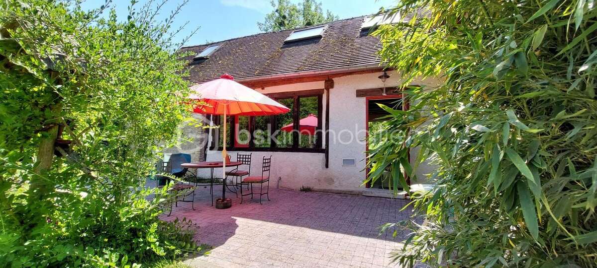 Maison à BEAUNE-LA-ROLANDE