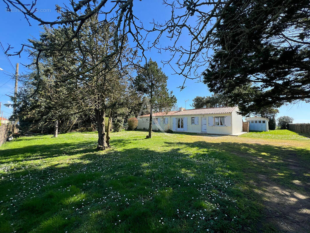 Maison à LONGEVILLE-SUR-MER