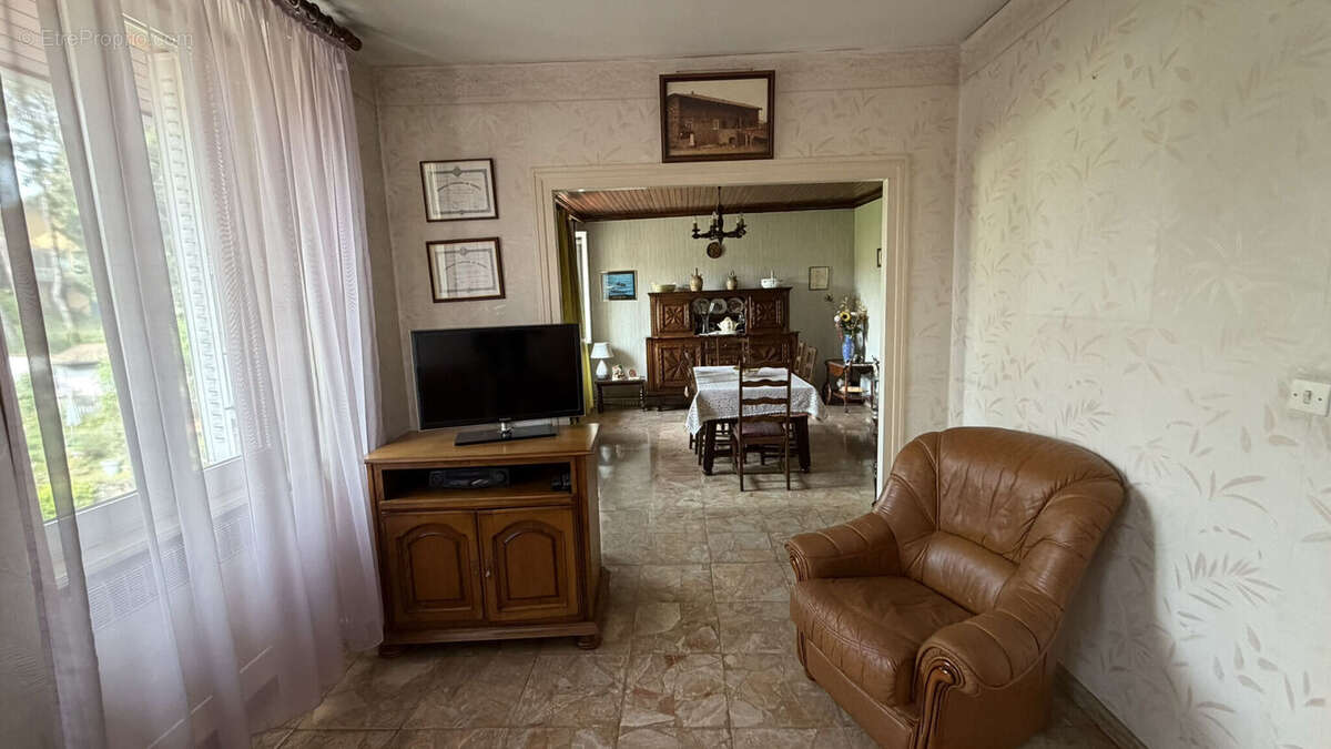 Photo 9 - Maison à AMPLEPUIS