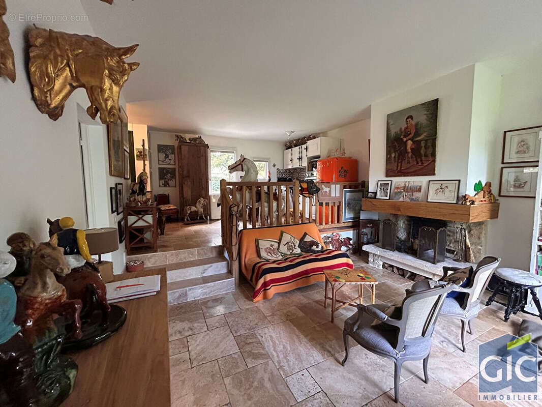 Appartement à TOURGEVILLE