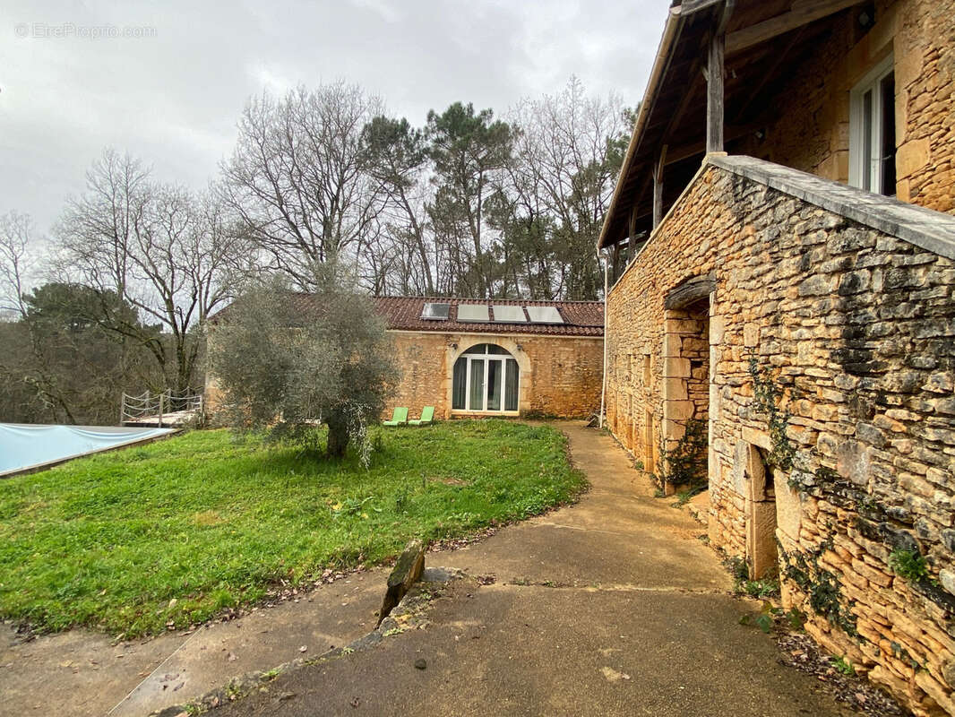 Maison à PUY-L&#039;EVEQUE