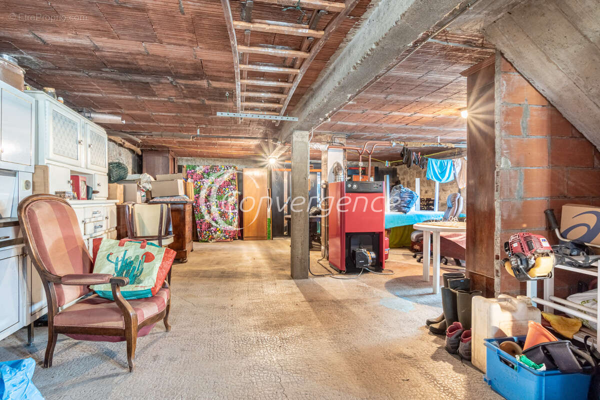 Maison à COMPREIGNAC