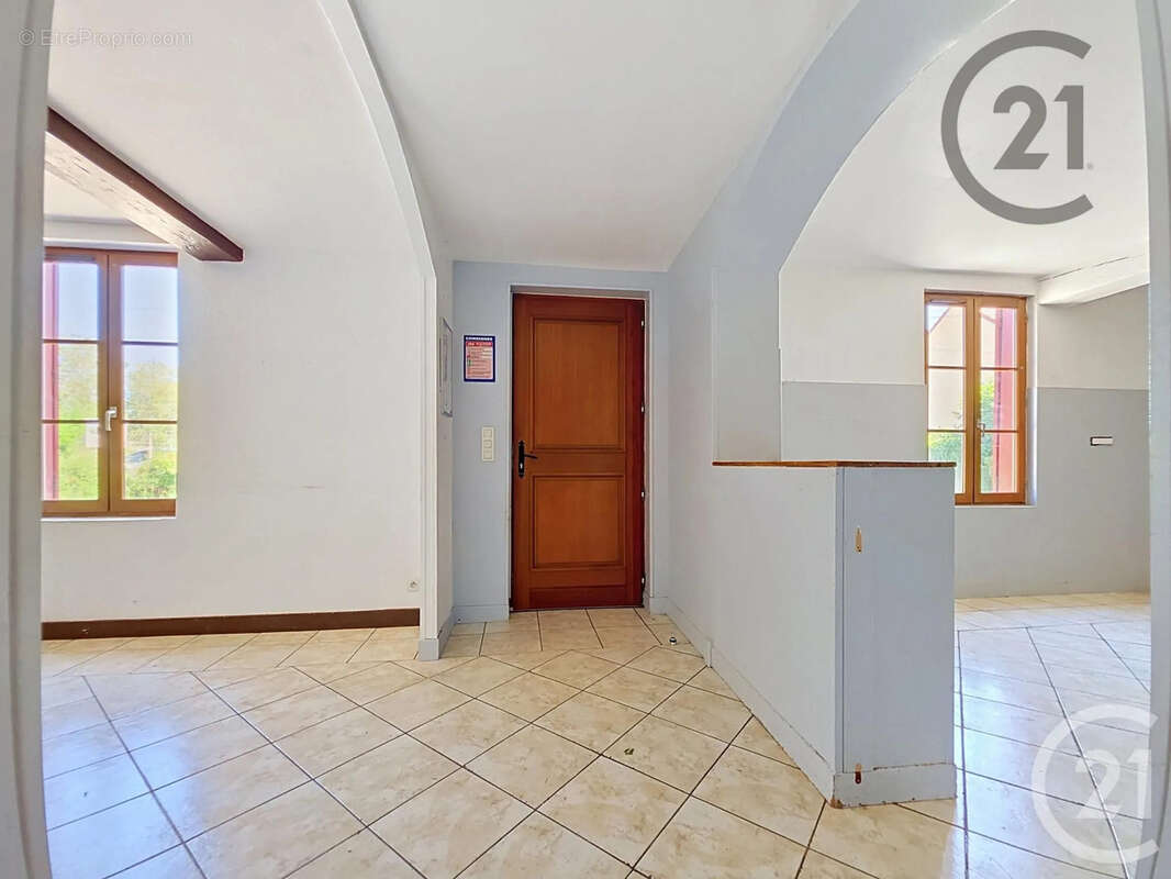 Maison 210 m² à Troyes  - photo 3