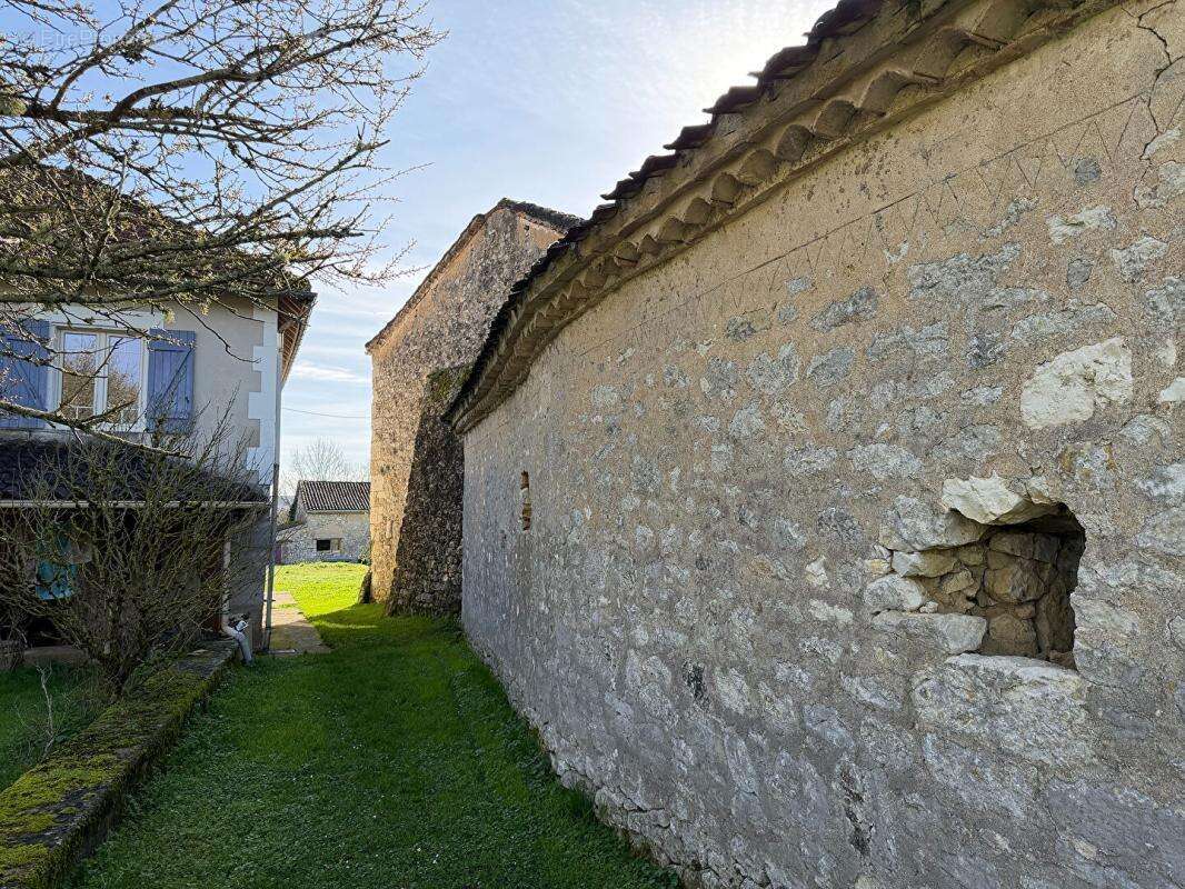 Maison à DEVILLAC
