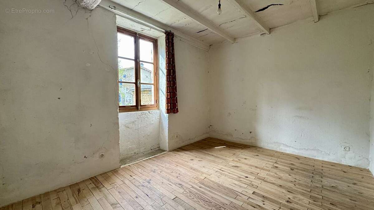 Maison à MARIOL