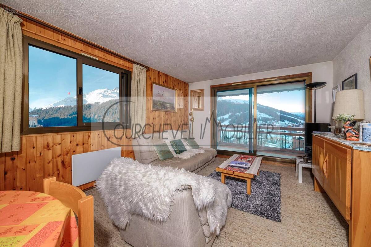 Appartement à LA PERRIERE