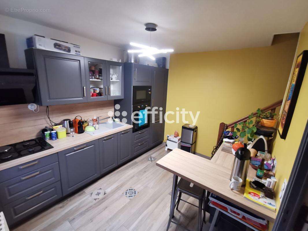 Maison à SAINT-SEVER-CALVADOS