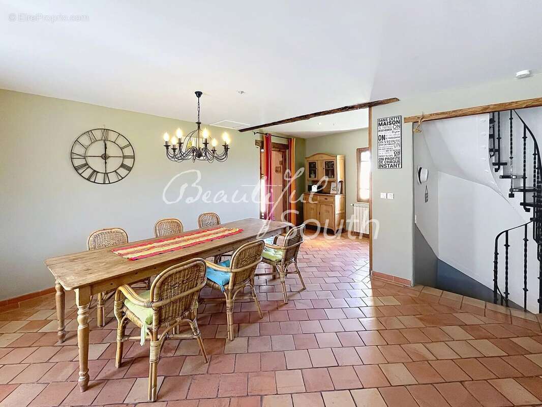 Maison à MONTALBA-LE-CHATEAU