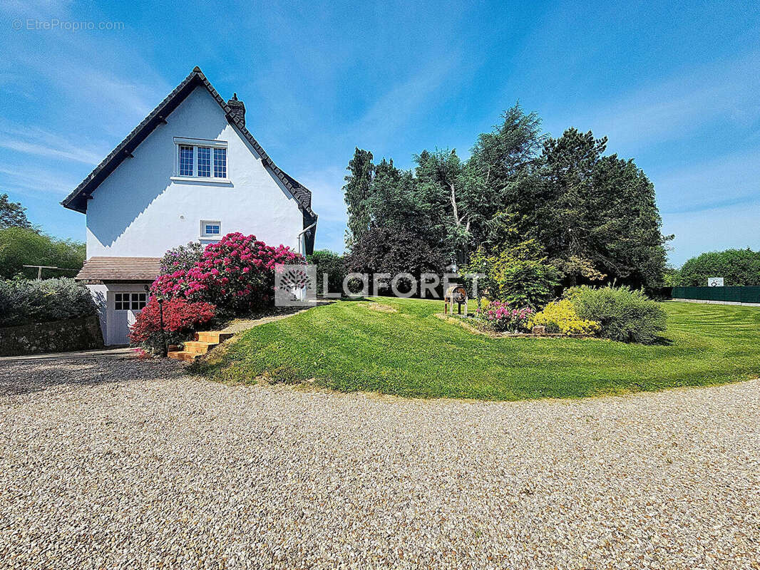 Maison à LE THUIT-SIGNOL