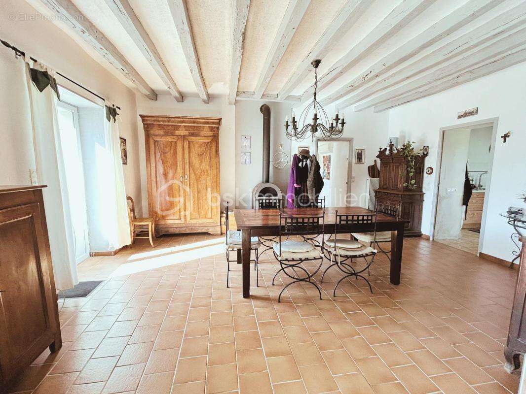 Maison à BENAIS