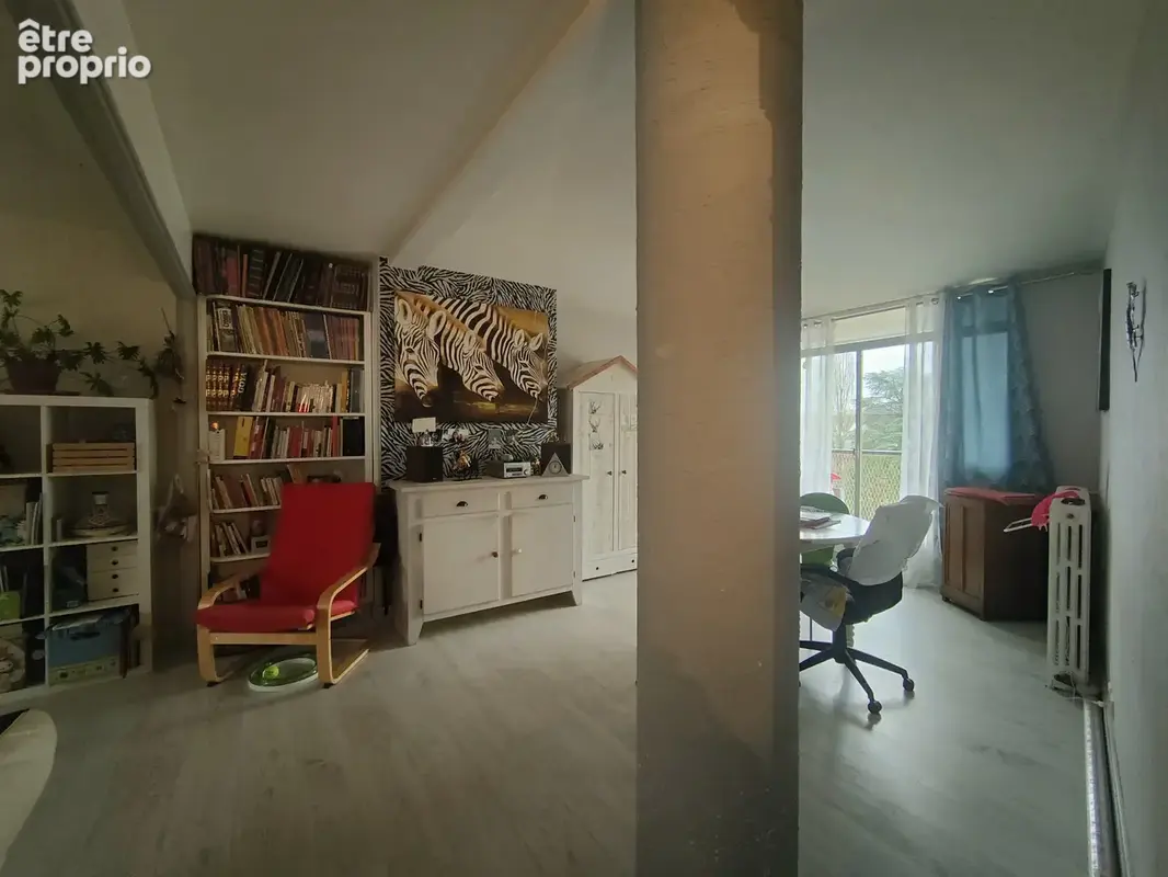 Plein centre ville, appartement  renove de 80 m2 hab avec grand balcon de 10 m2, cave, et garage a velo, proch - photo 5