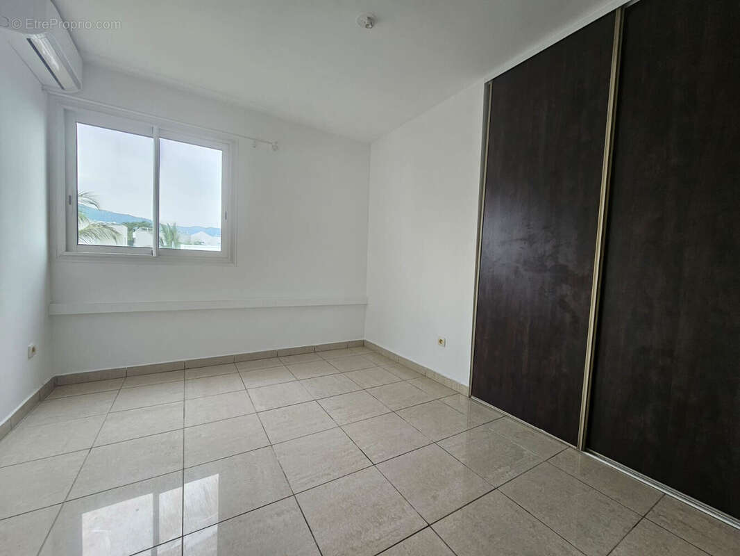 Photo 4 - Appartement à SAINT-DENIS