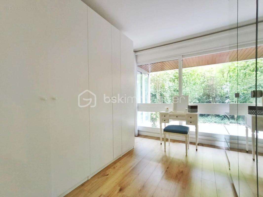 Appartement 5 pièces avec jardin privatif et piscine – Le Chesnay-Rocquencourt - photo 22