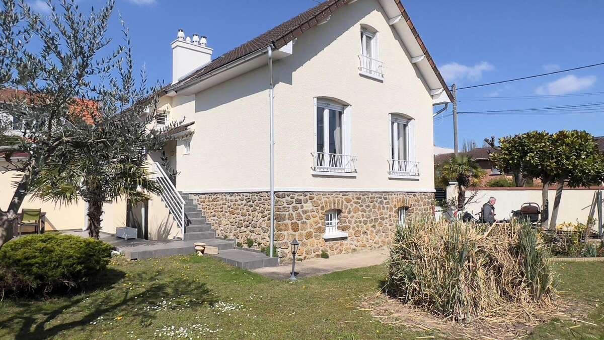 Maison à NEUILLY-SUR-MARNE