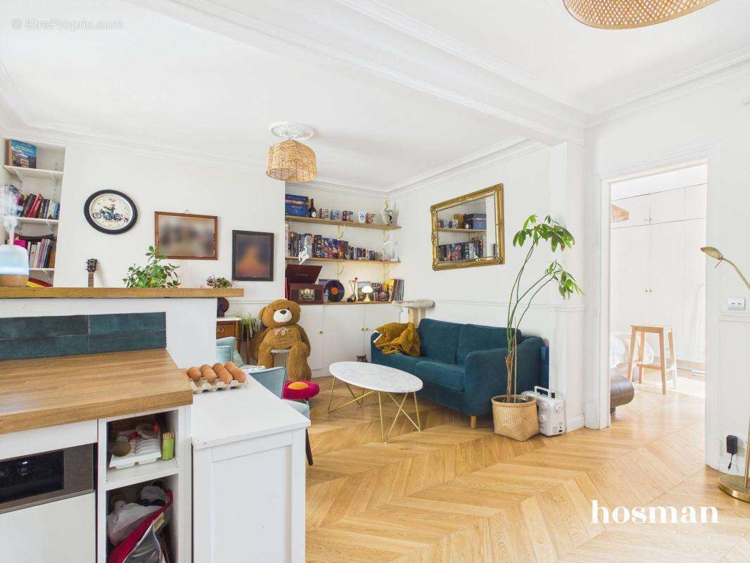 Appartement à PARIS-18E