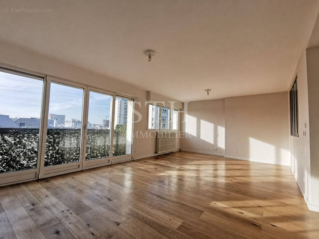 Appartement à PARIS-15E