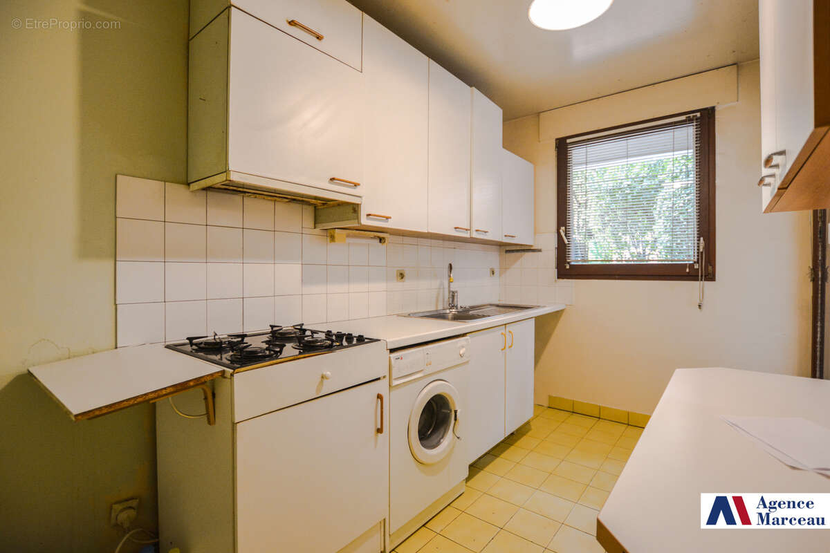 Appartement à COURBEVOIE