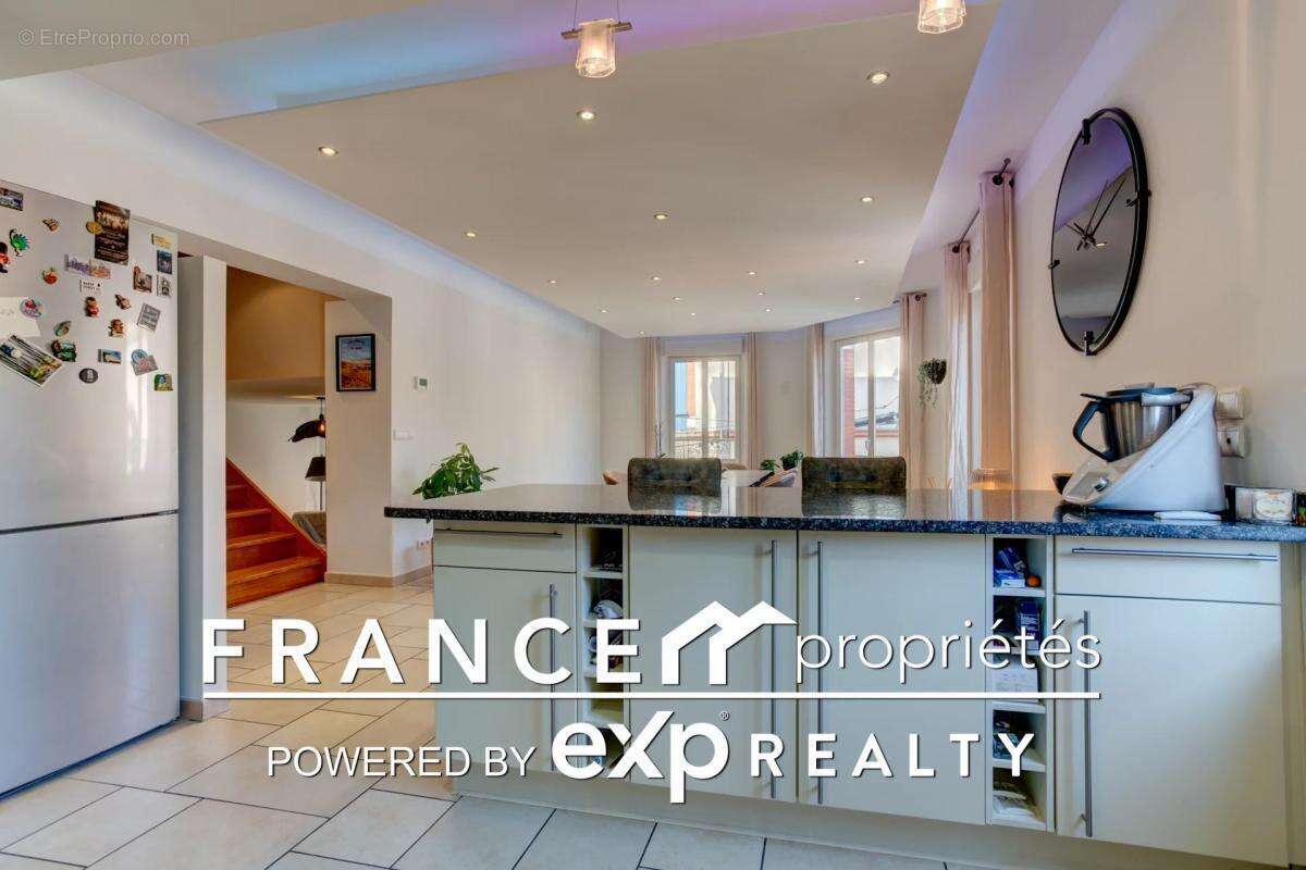 Appartement à CARBONNE