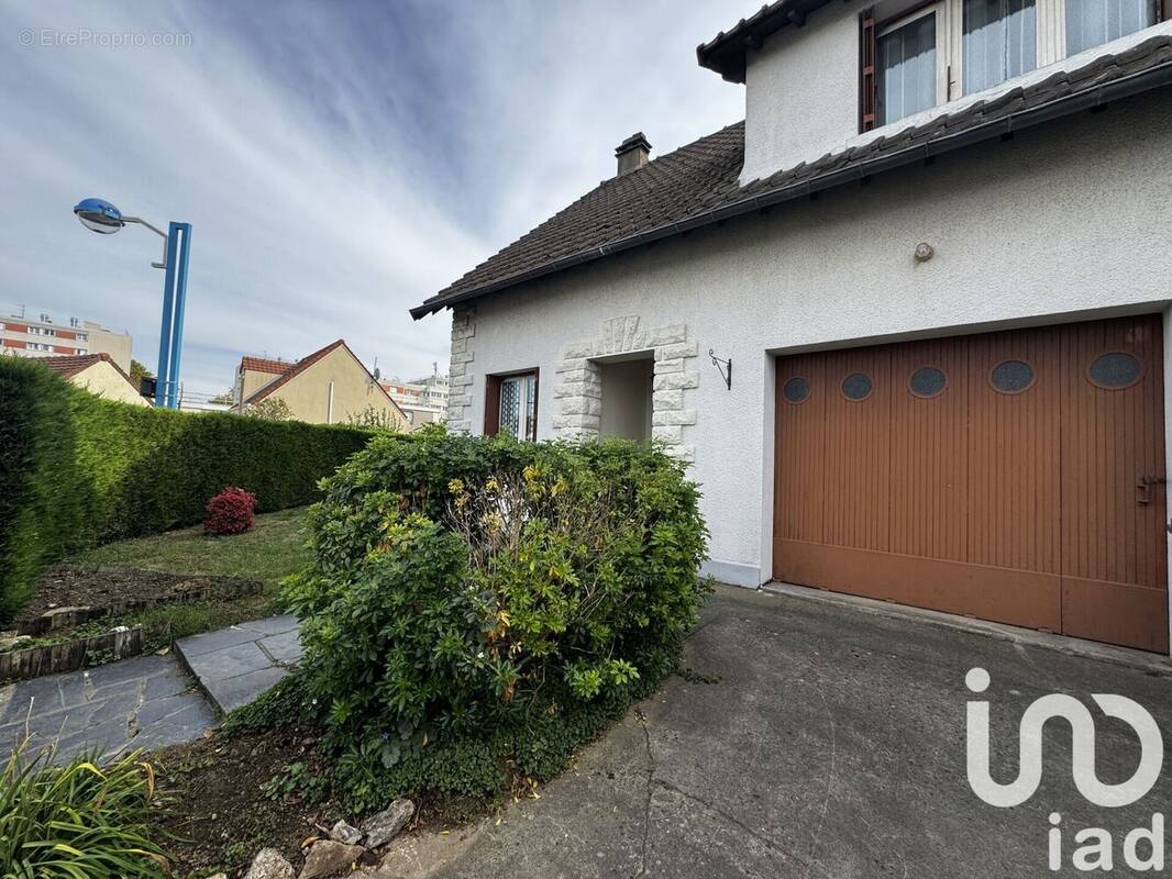 Photo 1 - Maison à CHILLY-MAZARIN